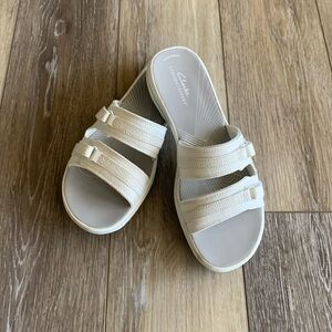 Clarks Cloudstepper sandals